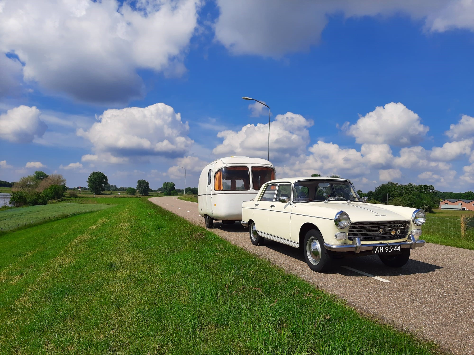 2 3 peugeot journaal 2